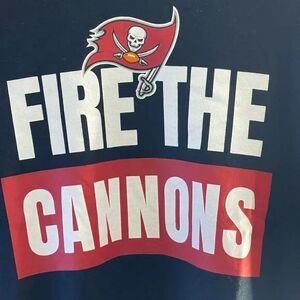 NFL Tamp Bay Buccanners black FIRE THE CANNON tshirt  Mns sz L
